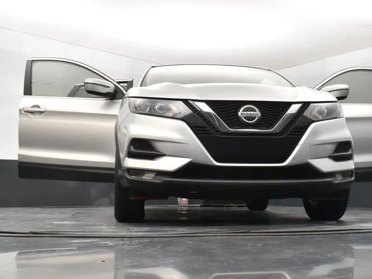 2022 Nissan Rogue - Image 11 of 12