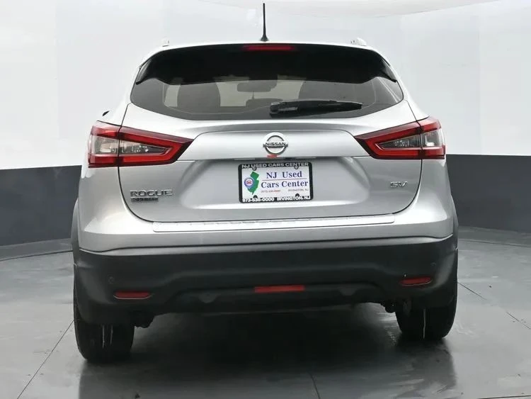 2022 Nissan Rogue - Image 8 of 12