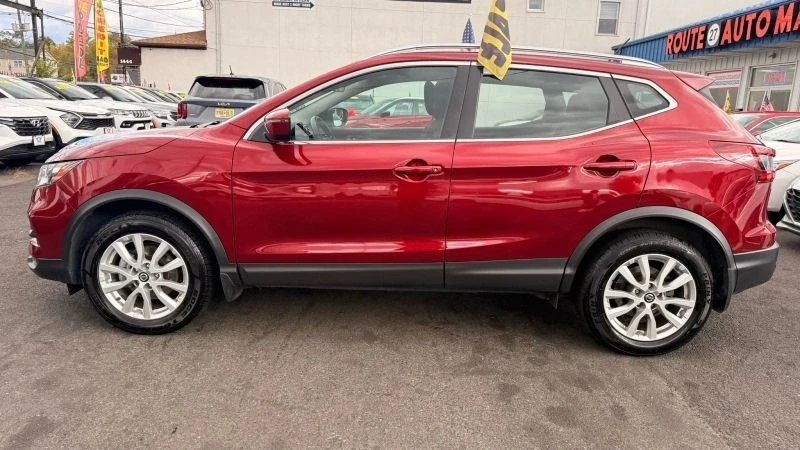 2022 Nissan Rogue - Image 10 of 12