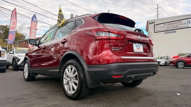 2022 Nissan Rogue - Image 8 of 12