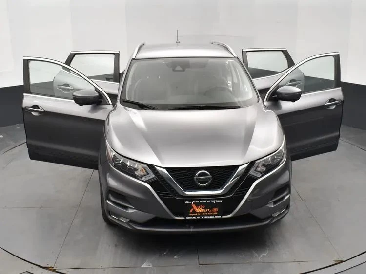 2022 Nissan Rogue - Image 10 of 12