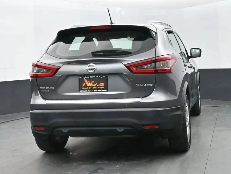 2022 Nissan Rogue - Image 8 of 12