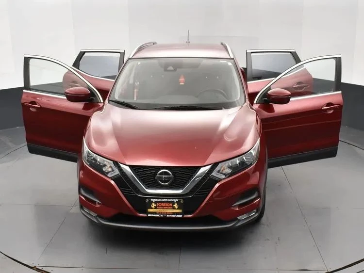 2022 Nissan Rogue - Image 10 of 12