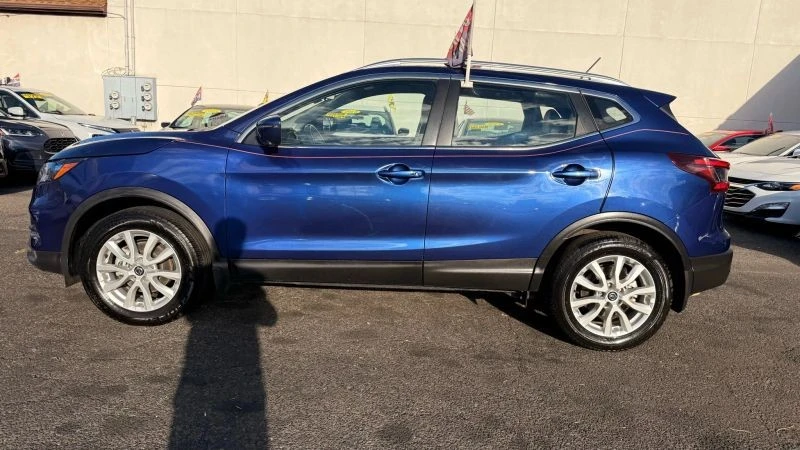 2022 Nissan Rogue - Image 10 of 12