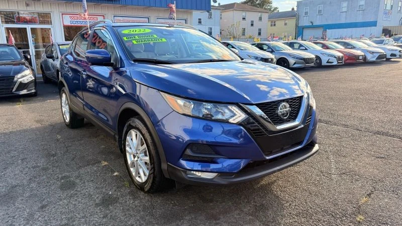 2022 Nissan Rogue - Image 2 of 12