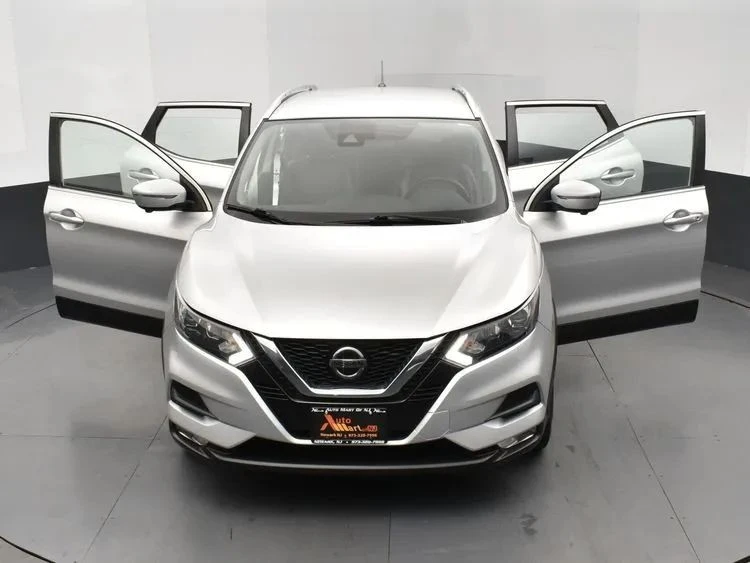 2022 Nissan Rogue - Image 10 of 12