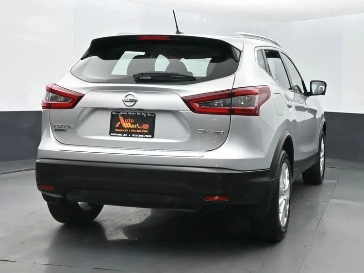 2022 Nissan Rogue - Image 8 of 12