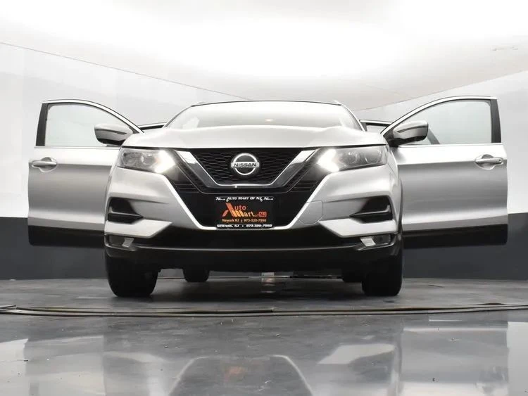 2022 Nissan Rogue - Image 11 of 12