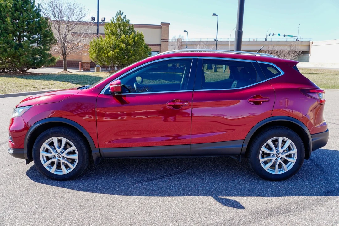 2022 Nissan Rogue - Image 7 of 31