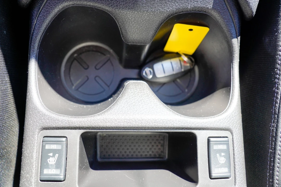 2022 Nissan Rogue - Image 15 of 31