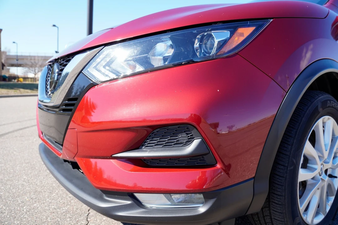 2022 Nissan Rogue - Image 21 of 31