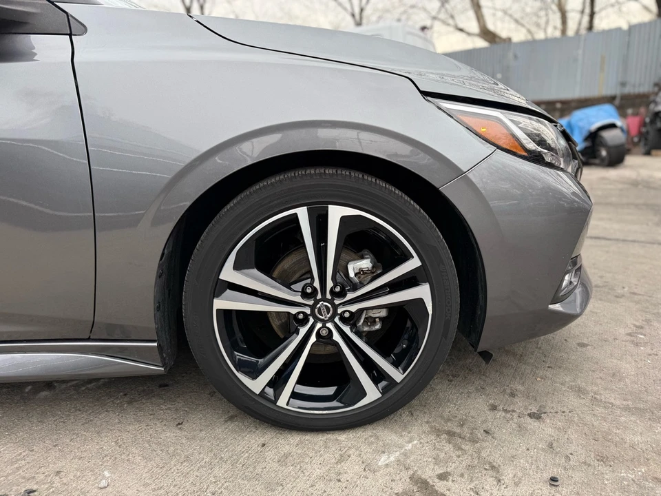2022 Nissan Sentra 8th Gen - Image 9 of 21