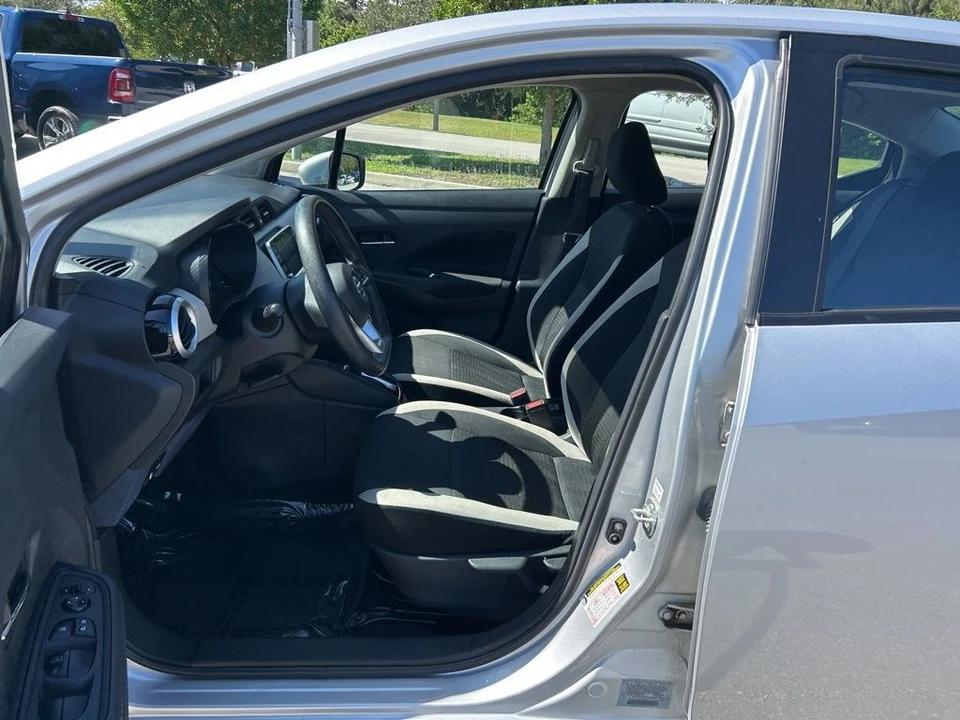 2022 Nissan Versa - Image 9 of 12