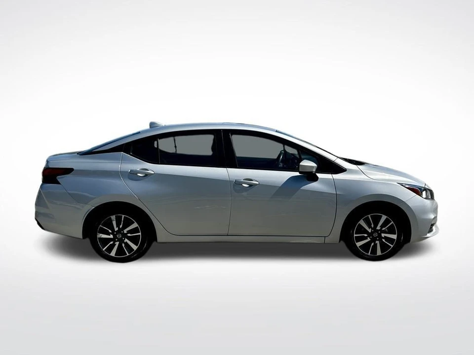2022 Nissan Versa - Image 7 of 12