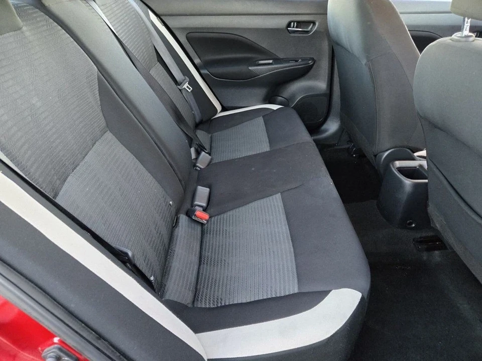 2022 Nissan Versa - Image 10 of 21