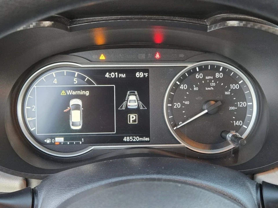 2022 Nissan Versa - Image 15 of 21