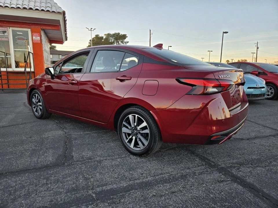 2022 Nissan Versa - Image 2 of 21