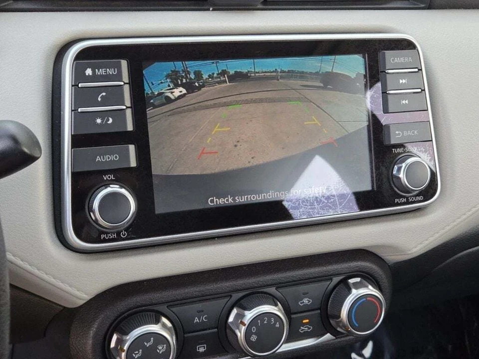 2022 Nissan Versa - Image 18 of 21