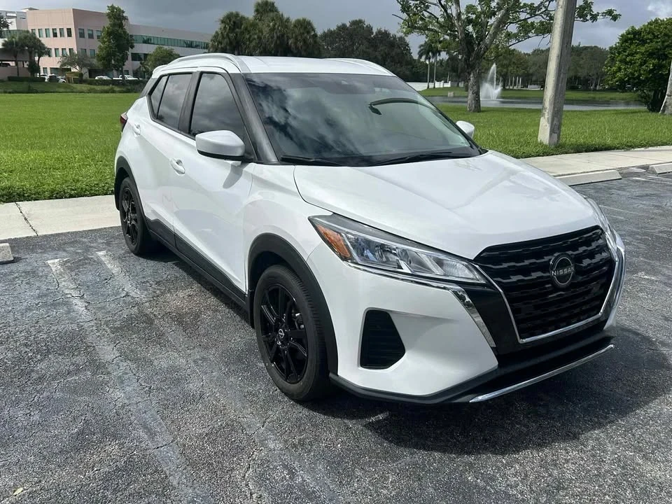 2022 Nissan Kicks - Image 2 of 8