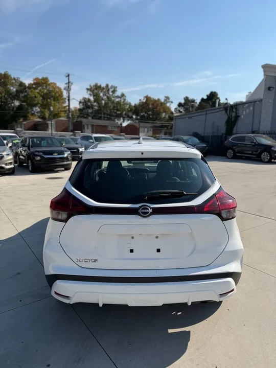 2022 Nissan Kicks - Image 7 of 16