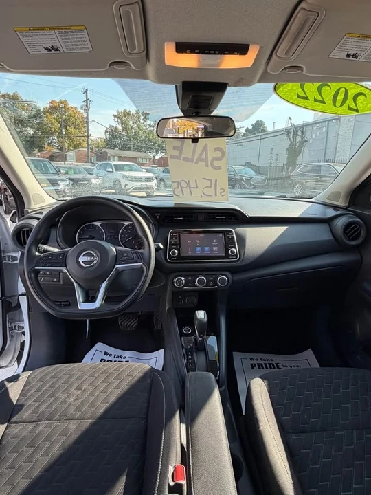 2022 Nissan Kicks - Image 9 of 16