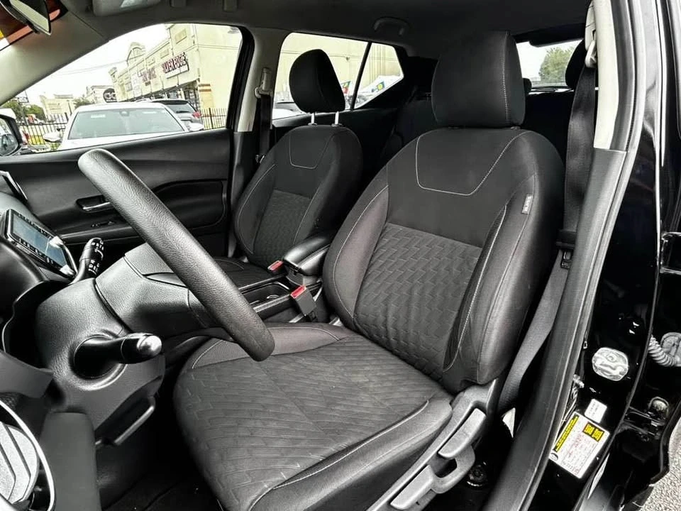 2022 Nissan Kicks - Image 8 of 12
