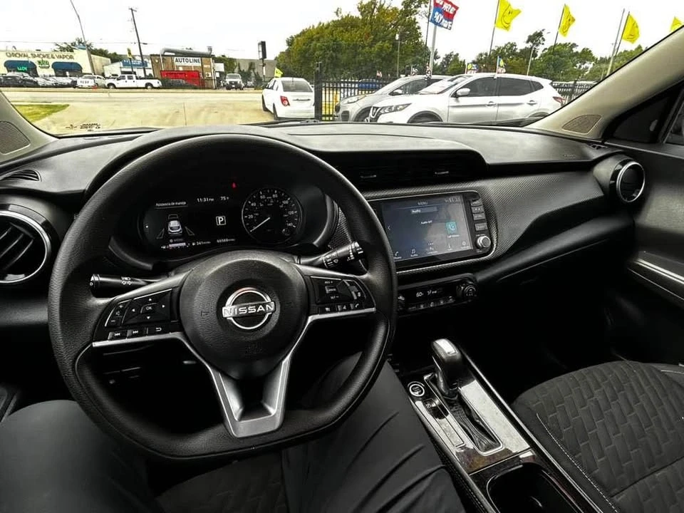 2022 Nissan Kicks - Image 4 of 12