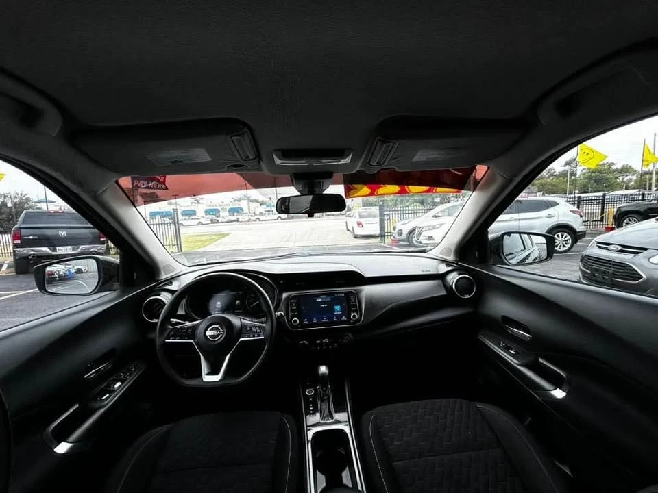 2022 Nissan Kicks - Image 9 of 12