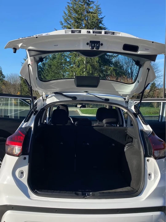 2022 Nissan Kicks - Image 6 of 11