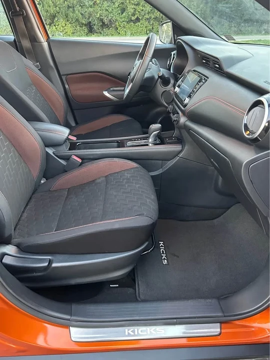 2022 Nissan Kicks - Image 12 of 18