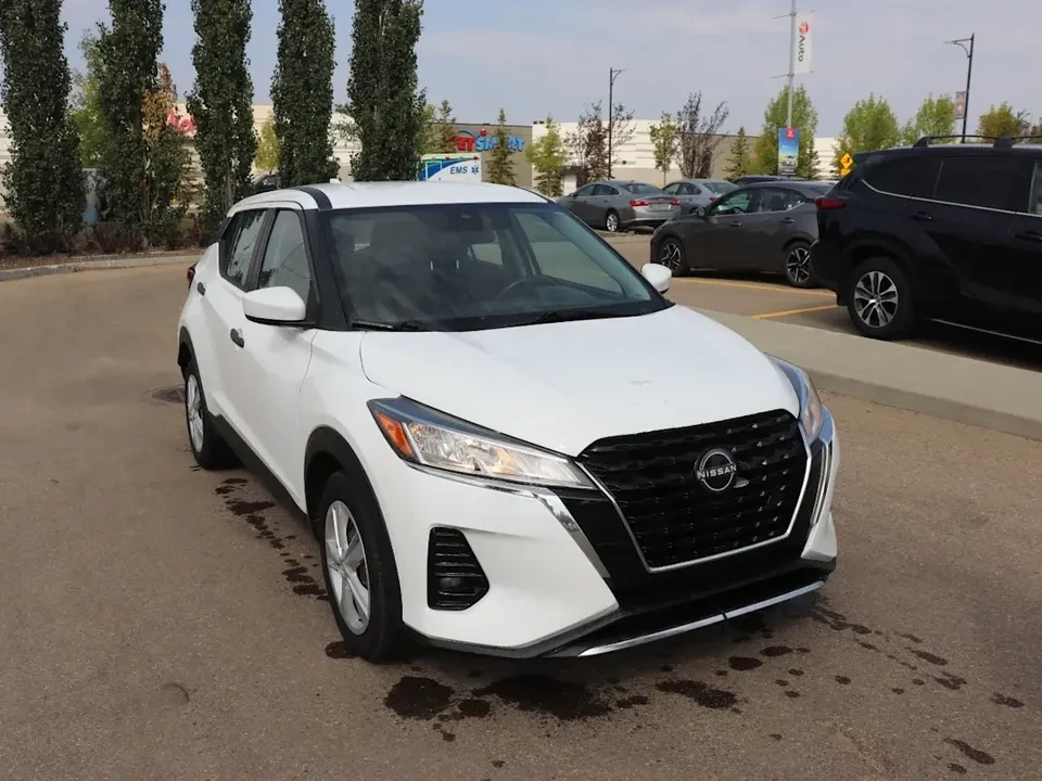 2022 Nissan Kicks - Image 2 of 16