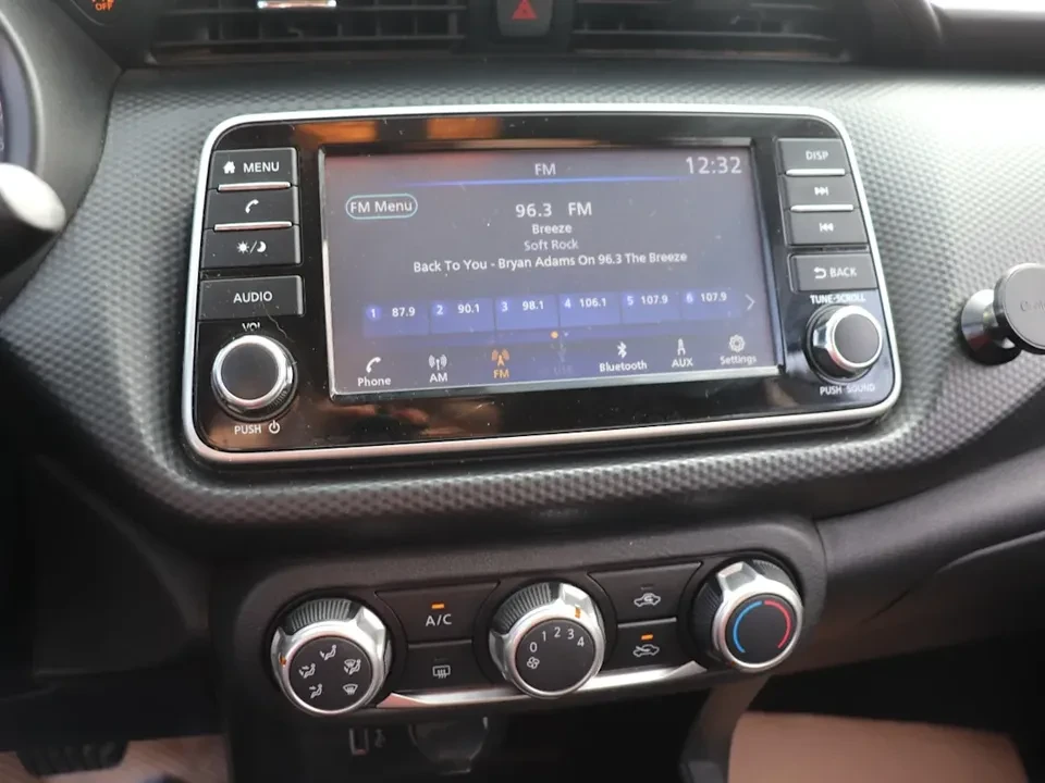 2022 Nissan Kicks - Image 11 of 16