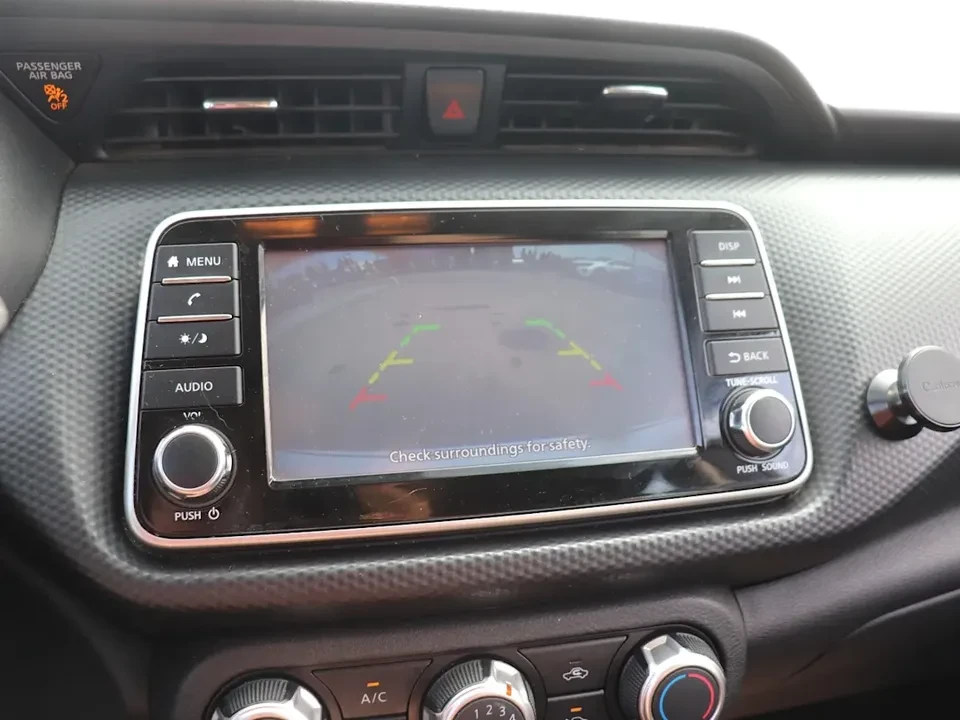 2022 Nissan Kicks - Image 12 of 16