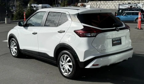 2022 Nissan Kicks - Image 4 of 8