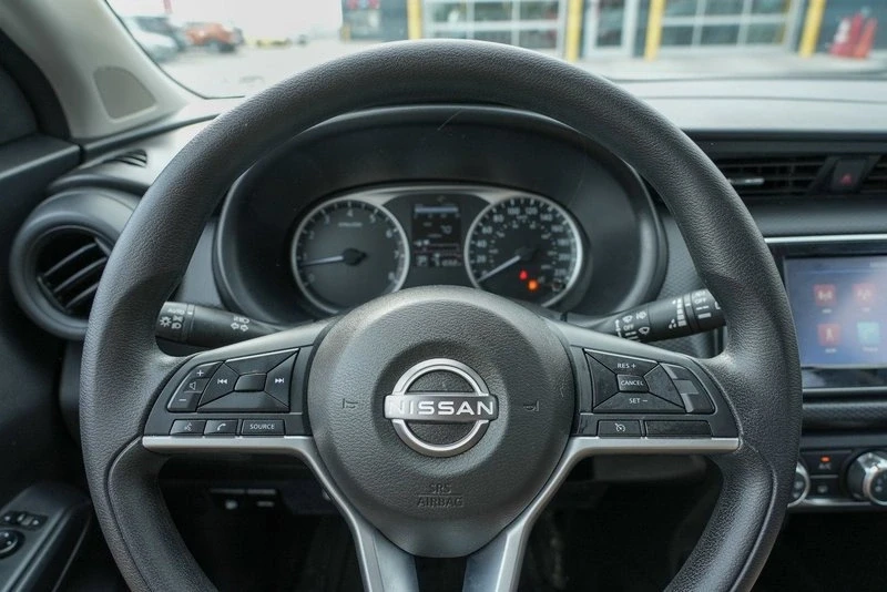 2022 Nissan Kicks - Image 11 of 18