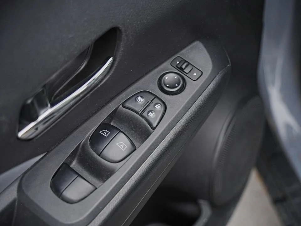 2022 Nissan Kicks - Image 8 of 20