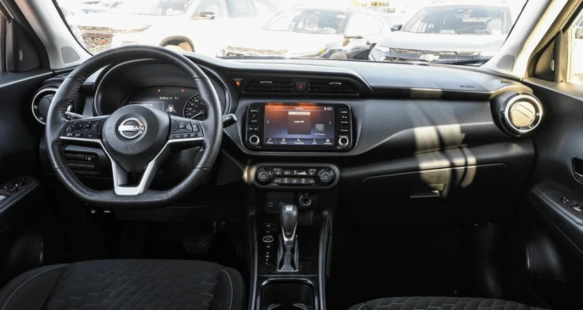 2022 Nissan Kicks - Image 5 of 9