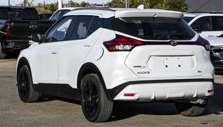 2022 Nissan Kicks - Image 3 of 9