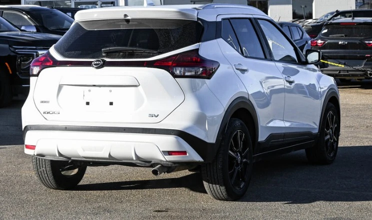 2022 Nissan Kicks - Image 4 of 9