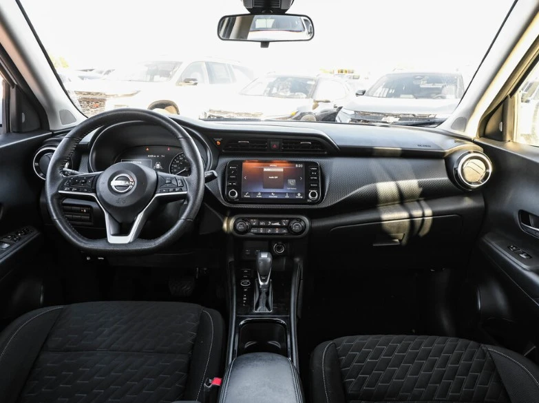 2022 Nissan Kicks - Image 5 of 9