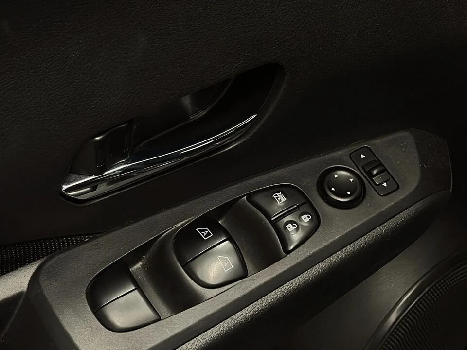 2022 Nissan Kicks - Image 12 of 18