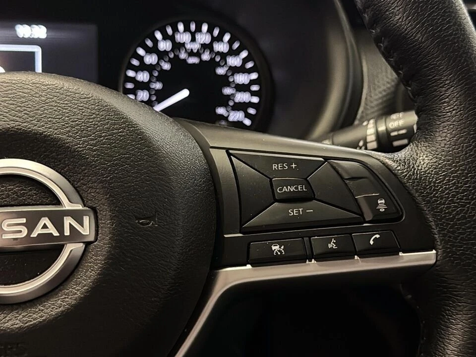 2022 Nissan Kicks - Image 15 of 18