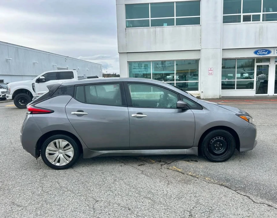 2022 Nissan Leaf - Image 4 of 9