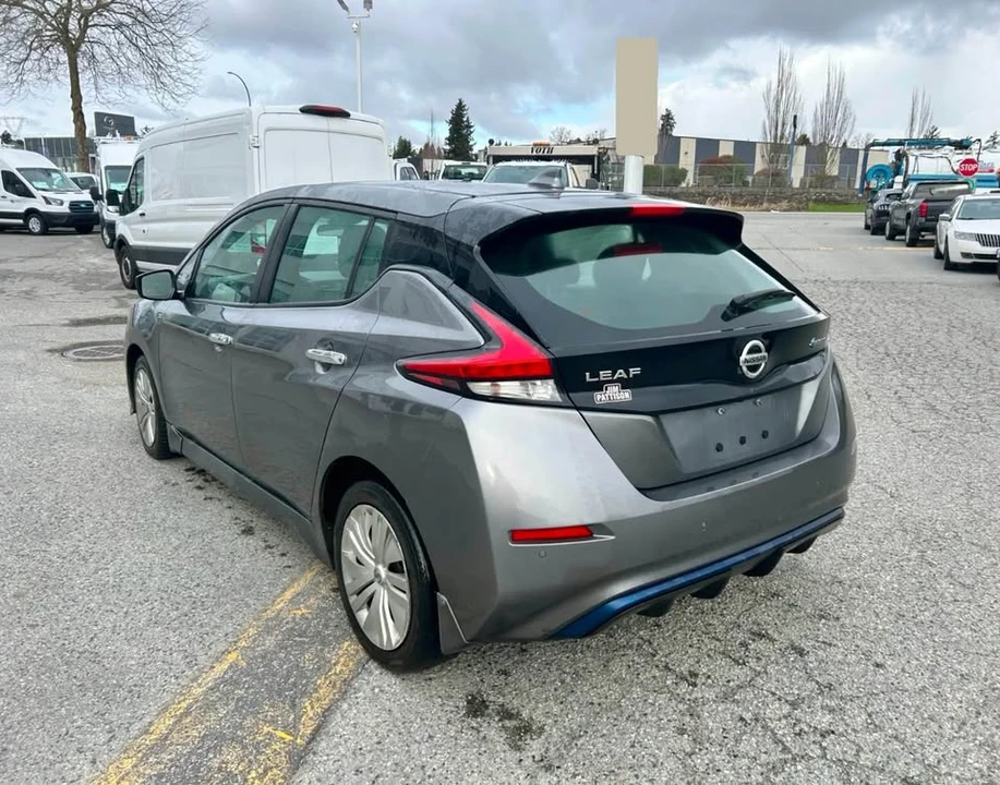 2022 Nissan Leaf - Image 8 of 9