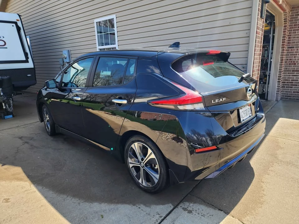 2022 Nissan Leaf - Image 2 of 3