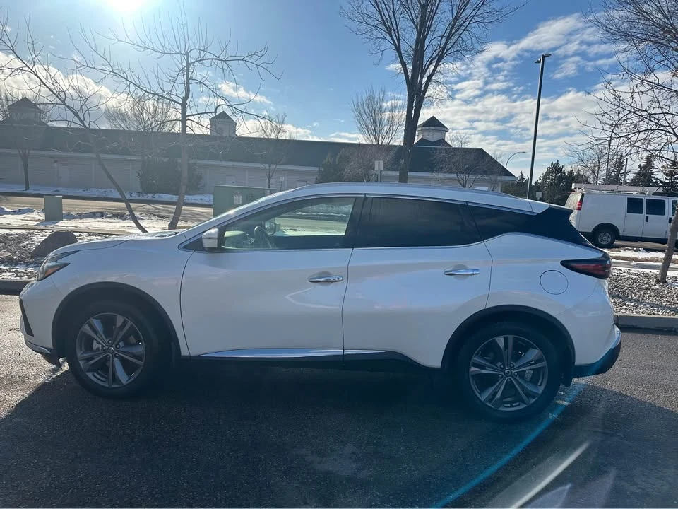 2022 Nissan Murano 3rd Gen - Image 2 of 5