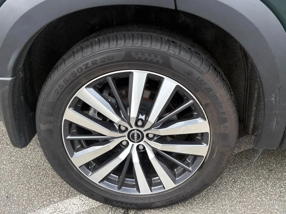 2022 Nissan Pathfinder 5th Gen - Image 11 of 19