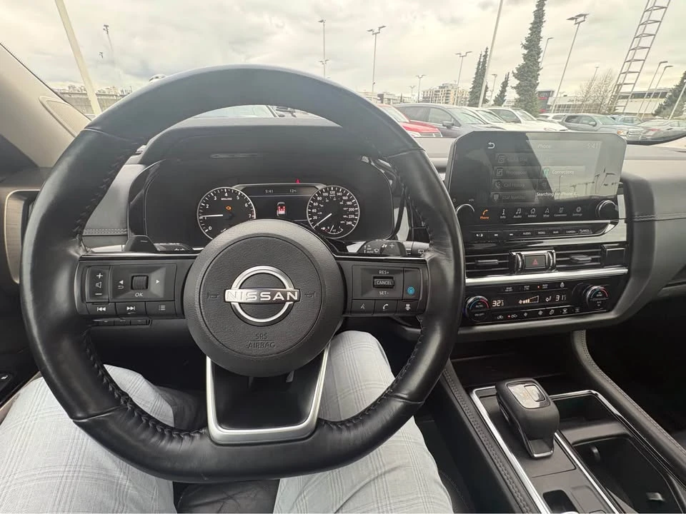 2022 Nissan Pathfinder 5th Gen - Image 2 of 19