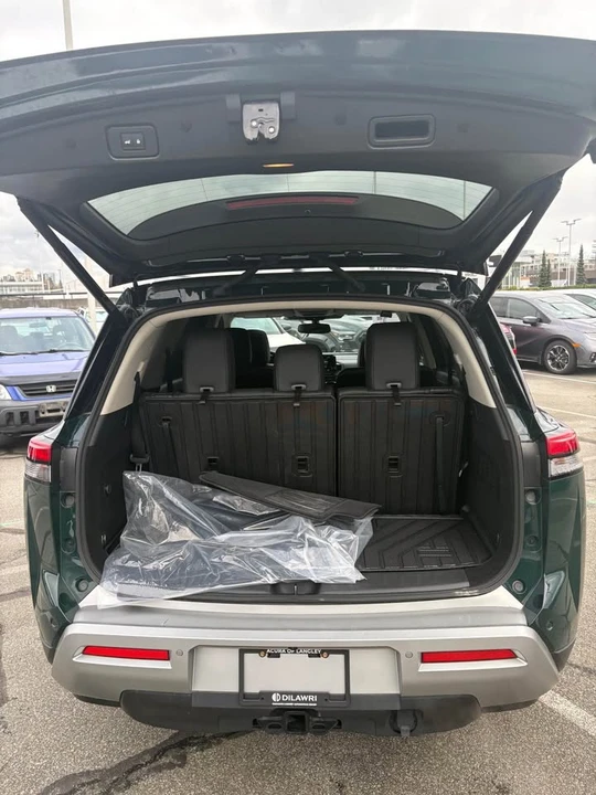 2022 Nissan Pathfinder 5th Gen - Image 9 of 19