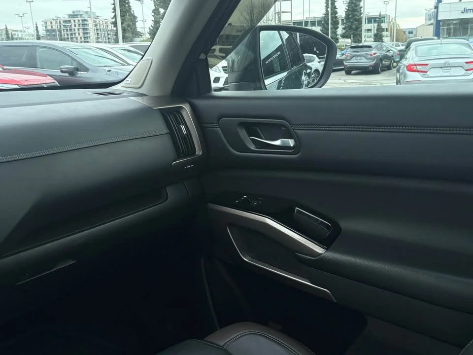 2022 Nissan Pathfinder 5th Gen - Image 8 of 19